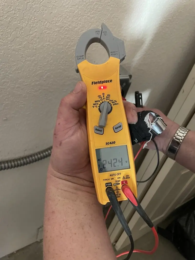 Voltage testing with clamp meter during Generator Installation in Pittsburg